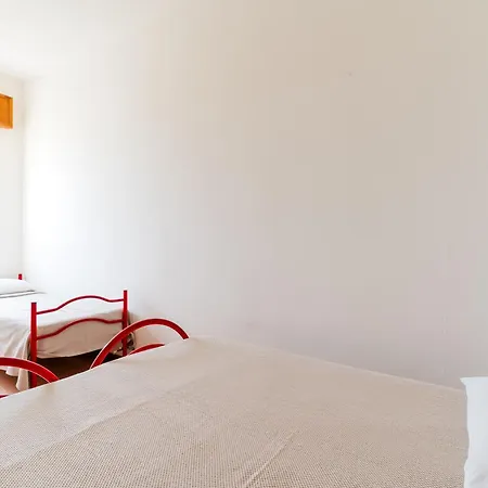 Mosquito Apartment *