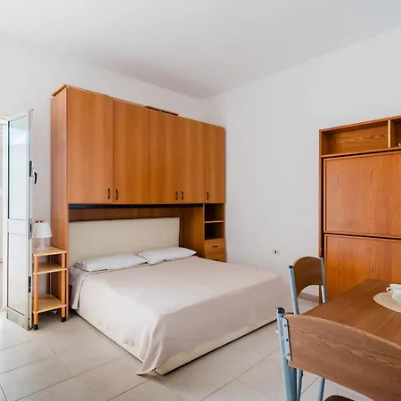 Apartment Mosquito